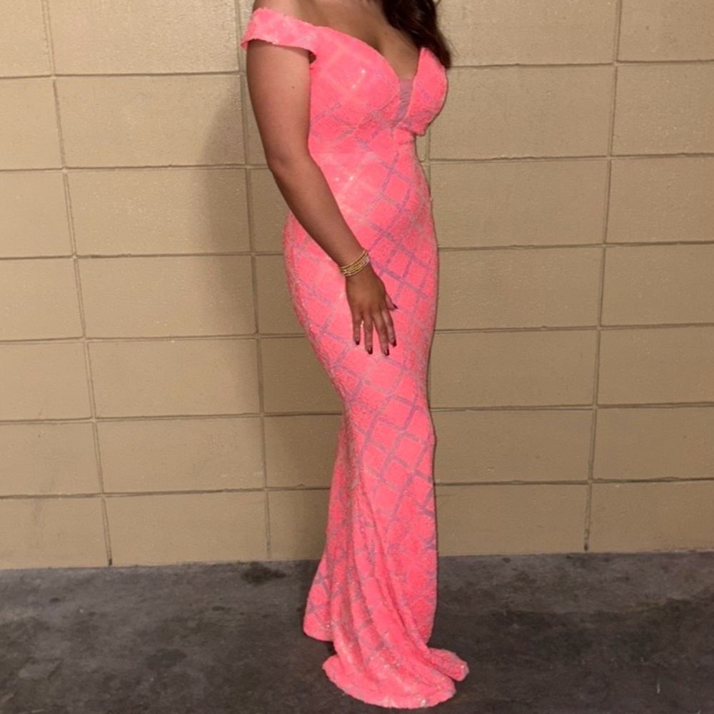 Elegant Sequin Coral Off-Shoulder Dress - Picture 8 of 10